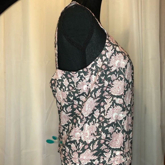 Square Neck/Back Sleeveless Crop Top - Picture 2 of 5